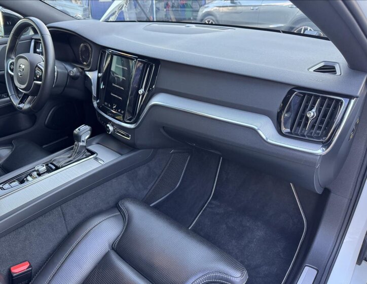 Volvo V60 Kombi 2,0 l 110 kw