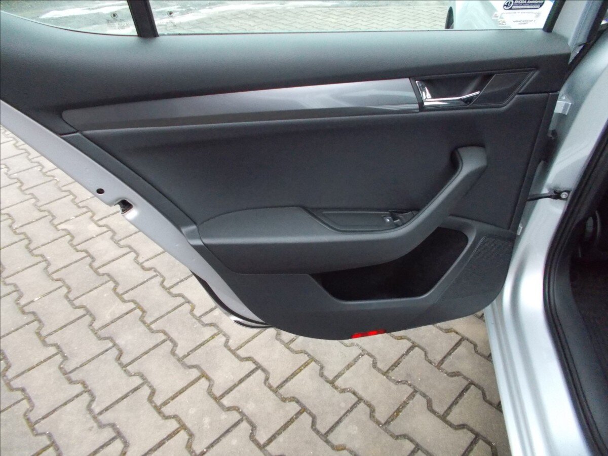 Škoda Superb Sedan 2,0 l 110 kw