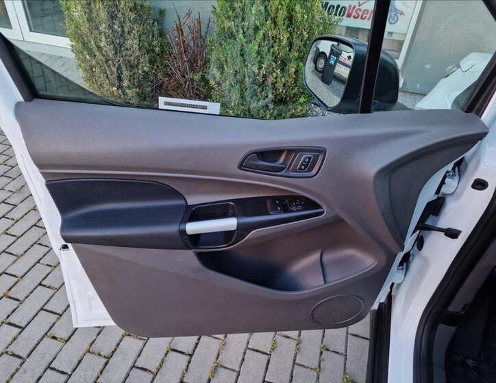 Ford Transit Connect 37
