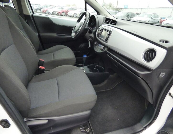 Toyota Yaris Hatchback 1,5 l 55 kw