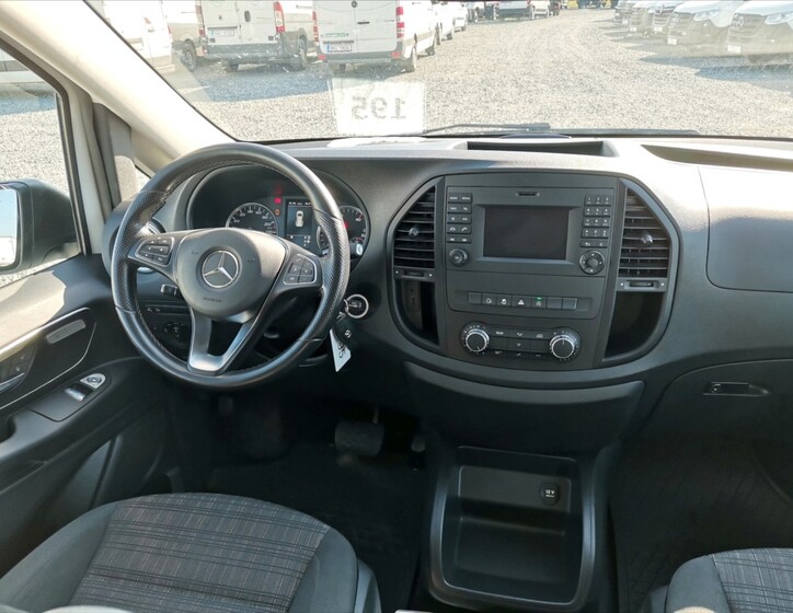 Mercedes-Benz Vito 22