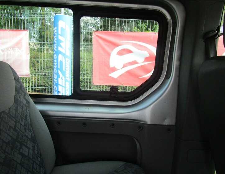 Opel Vivaro 24