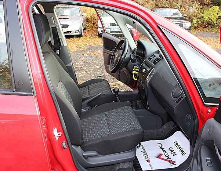 Suzuki SX4 13