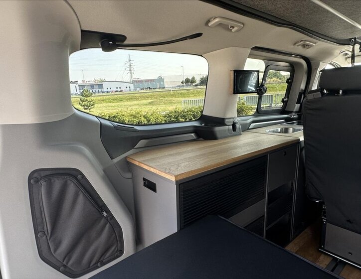Ford Tourneo Custom Kombi 2,0 l 125 kw