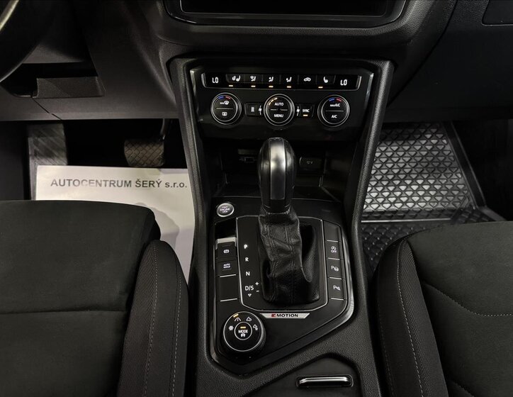 Volkswagen Tiguan 30