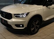 Volvo XC40 SUV / Terénní 2,0 l 140 kw