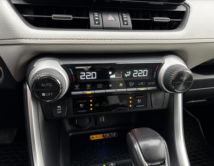 Toyota RAV4 SUV 2,5 l 131 kw