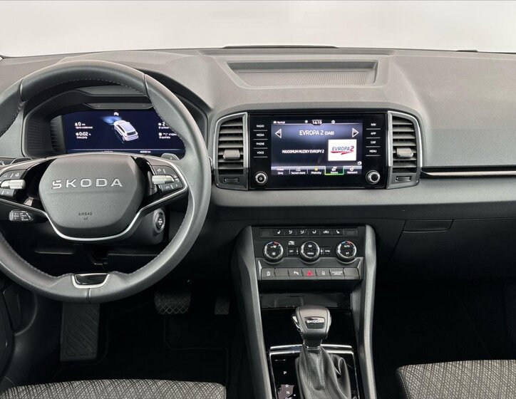 Škoda Karoq SUV / Terénní 1,5 l 110 kw