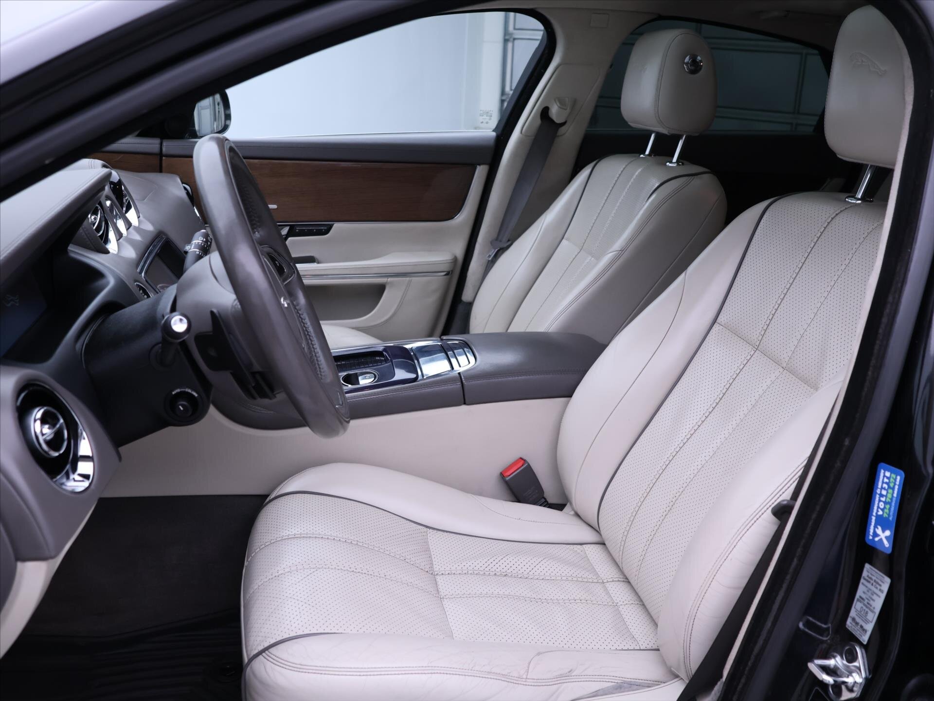 Jaguar XJ Sedan 3,0 l 202 kw