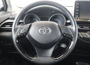 Toyota C-HR SUV / Terénní 1,8 l 72 kw