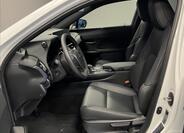 Lexus UX 300h 6