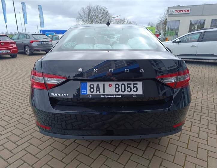 Škoda Superb Liftback 2,0 l 110 kw