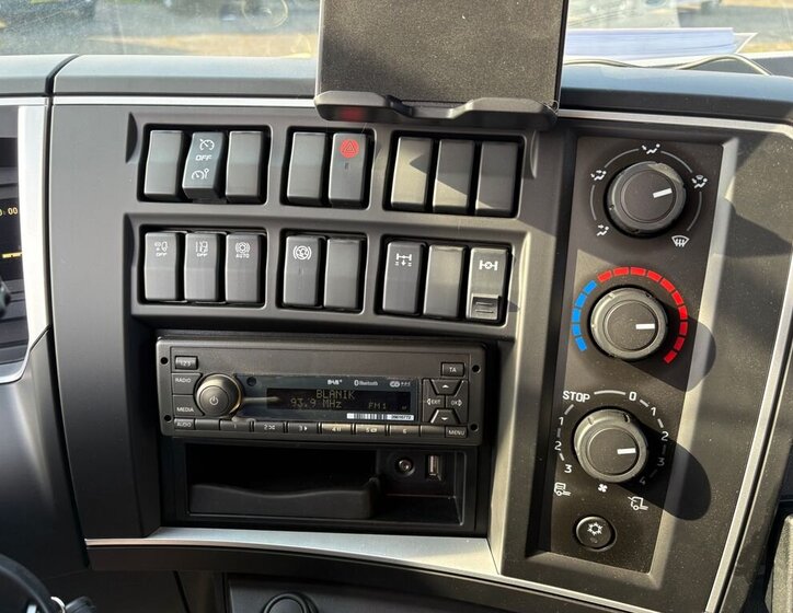 Ostatní Ostatní Ostatní 7,7 l 188 kw