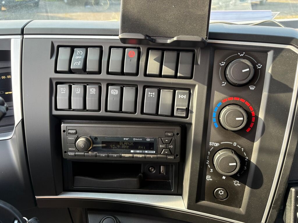 Ostatní Ostatní Ostatní 7,7 l 188 kw