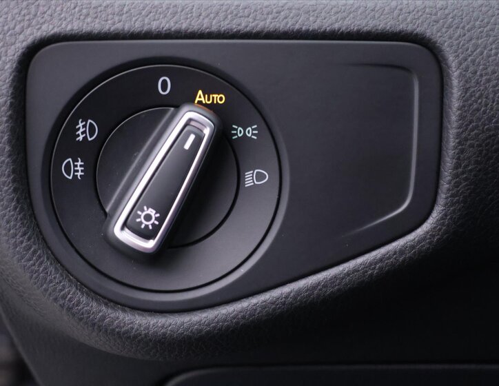 Volkswagen Golf Kombi 999,0 81 kw