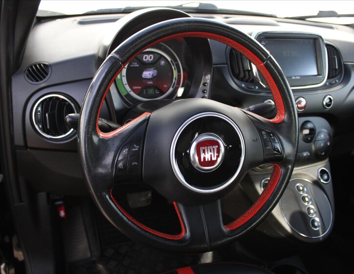 Fiat 500e 13