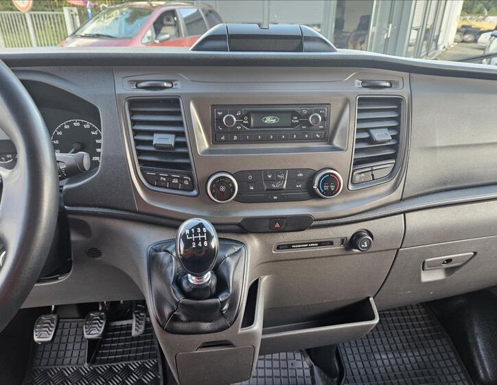 Ford Transit 12
