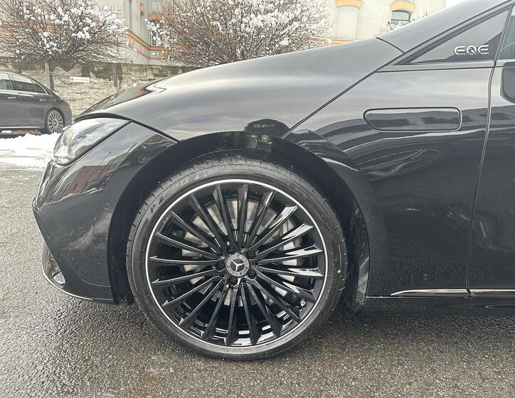 Mercedes-Benz EQE 28