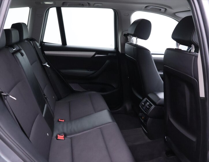 BMW X3 SUV / Terénní 2,0 l 135 kw