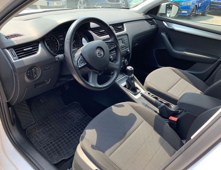 Škoda Octavia 14