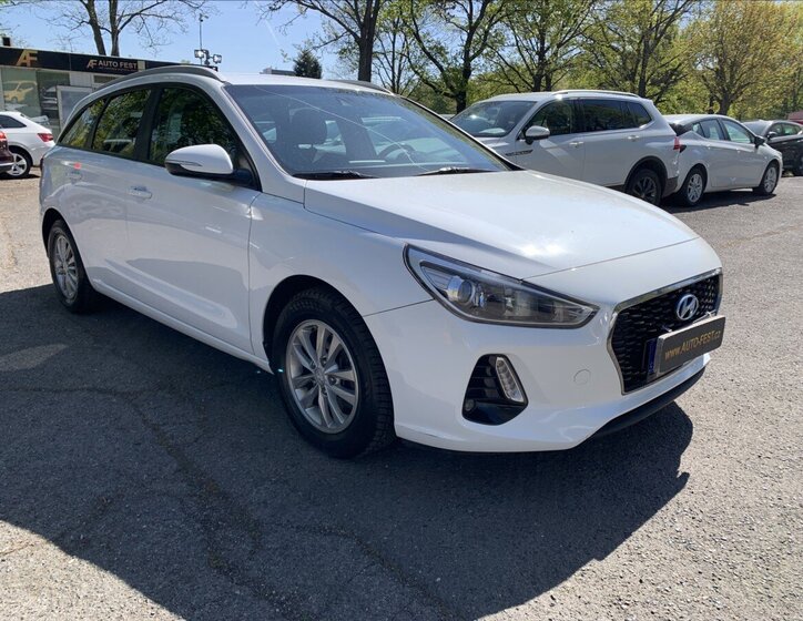 Hyundai i30 Kombi 1,6 l 81 kw