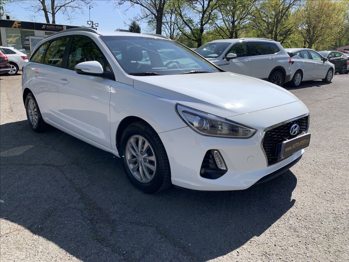 Hyundai i30 Kombi 1,6 l 81 kw