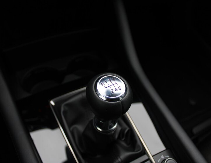 Mazda 3 Sedan / Limuzína 2,0 l 90 kw