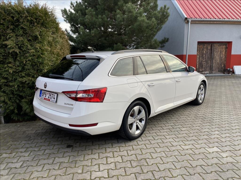 Škoda Superb Kombi 2,0 l 110 kw
