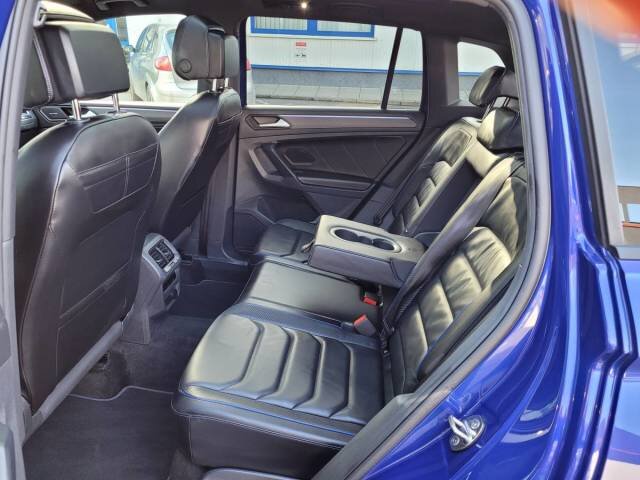 Volkswagen Tiguan SUV 2,0 l 235 kw