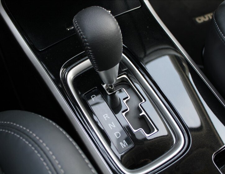 Mitsubishi Outlander SUV / Terénní 2,0 l 110 kw