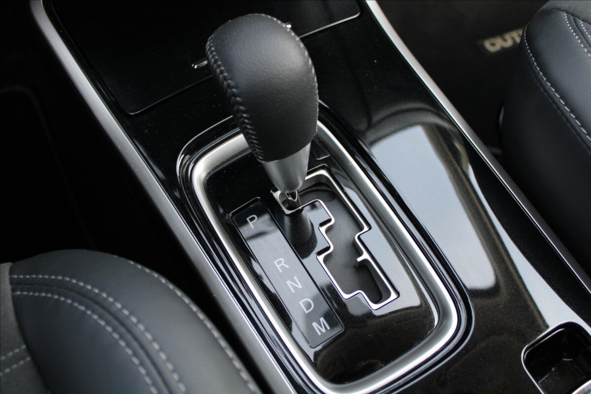 Mitsubishi Outlander SUV / Terénní 2,0 l 110 kw