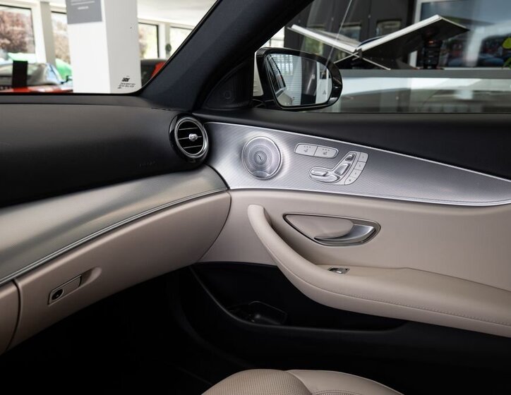 Mercedes-Benz Třídy E Sedan / Limuzína 2,0 l 145 kw