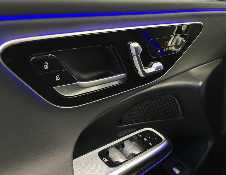 Mercedes-Benz Třídy E 12