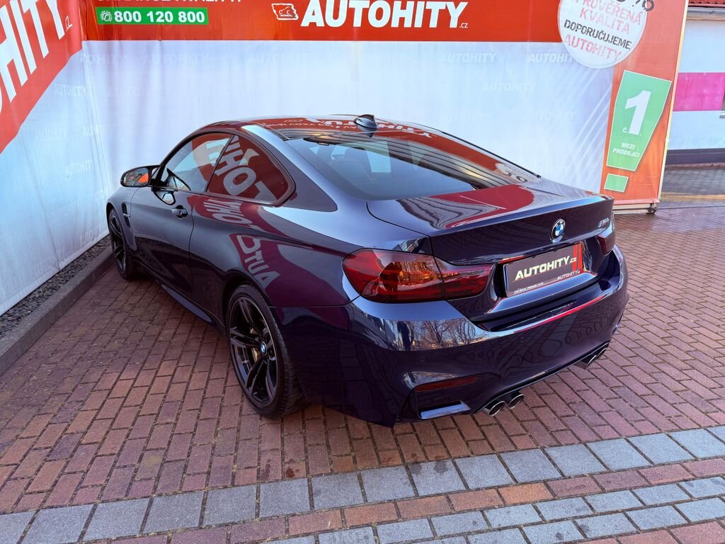 BMW M4 Kupé 3,0 l 317 kw