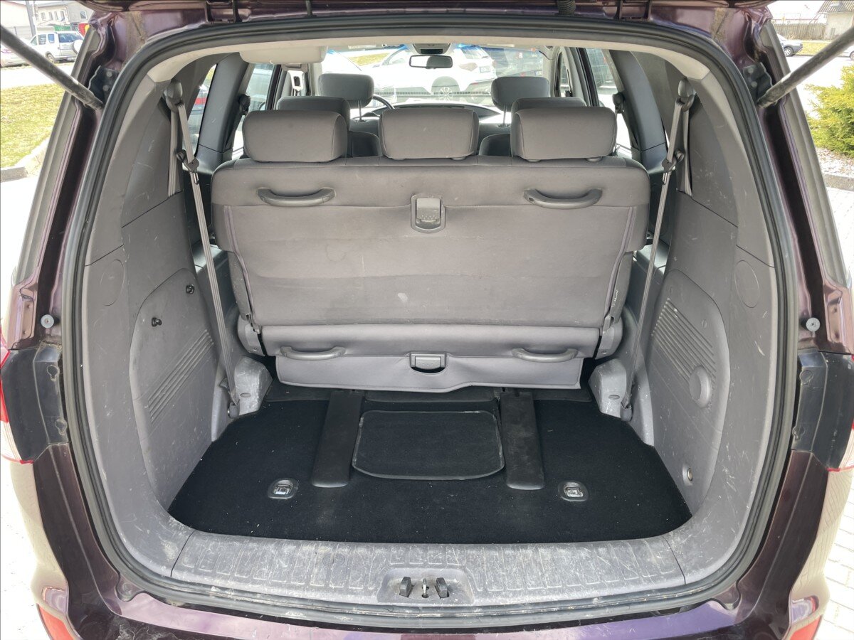 SsangYong Rodius SUV / Terénní 2,0 l 114 kw