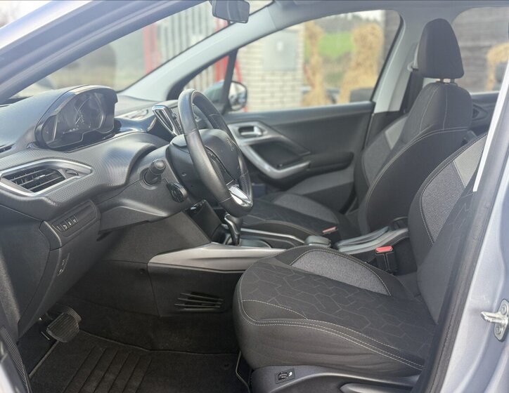 Peugeot 2008 SUV / Terénní 1,2 l 81 kw