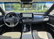 Lexus ES 300h Sedan / Limuzína 2,5 l 160 kw