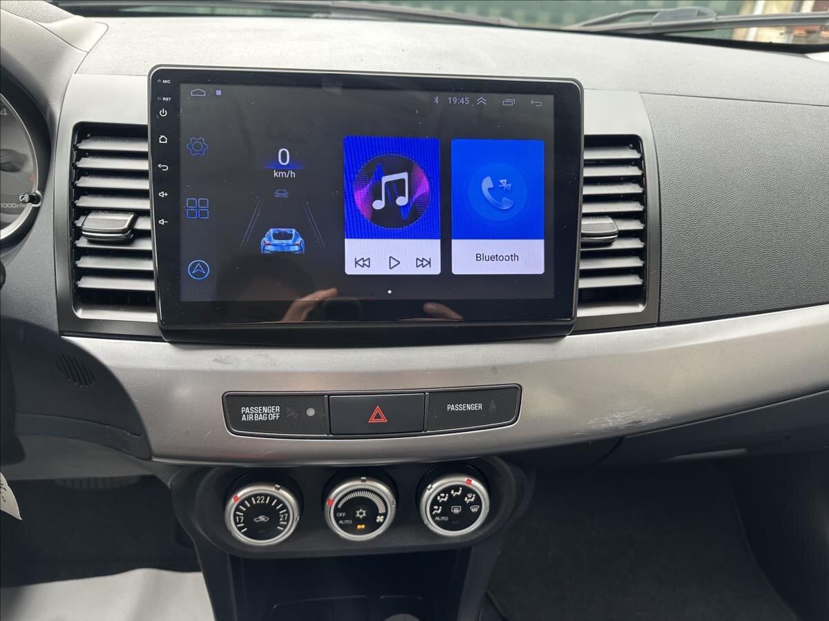 Mitsubishi Lancer Sedan 1,8 l 105 kw