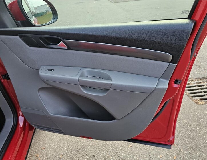 Seat Alhambra Kombi 2,0 l 103 kw