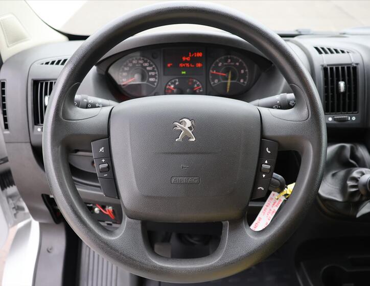 Peugeot Boxer 18