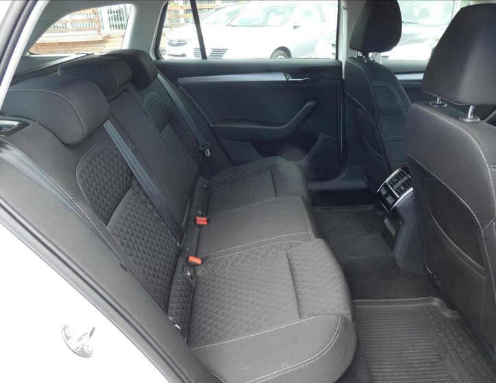 Škoda Superb Kombi 2,0 l 110 kw