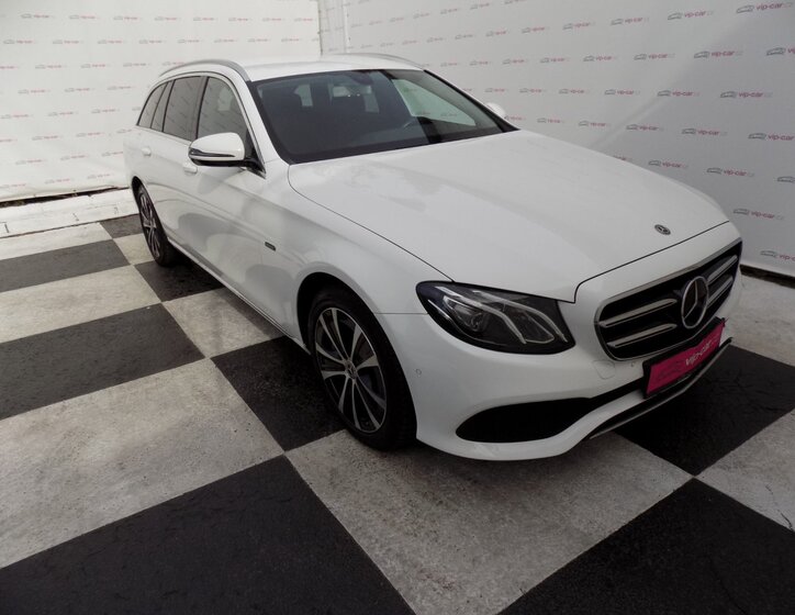 Mercedes-Benz Třídy E 6