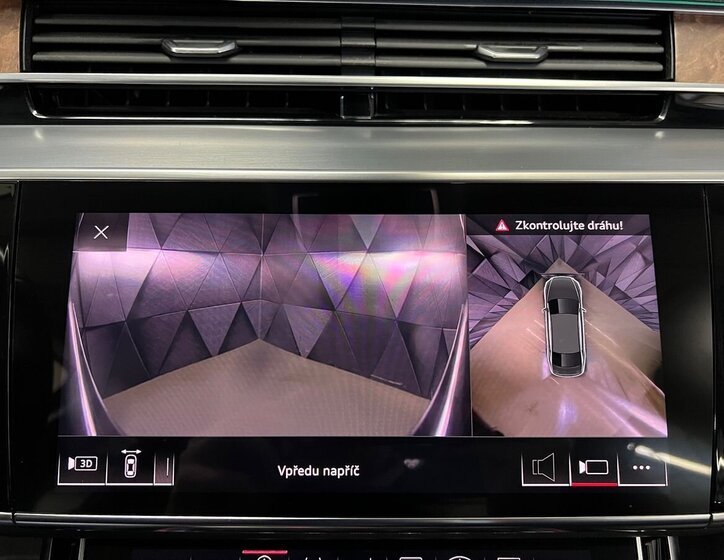 Audi A8 Sedan / Limuzína 3,0 l 210 kw