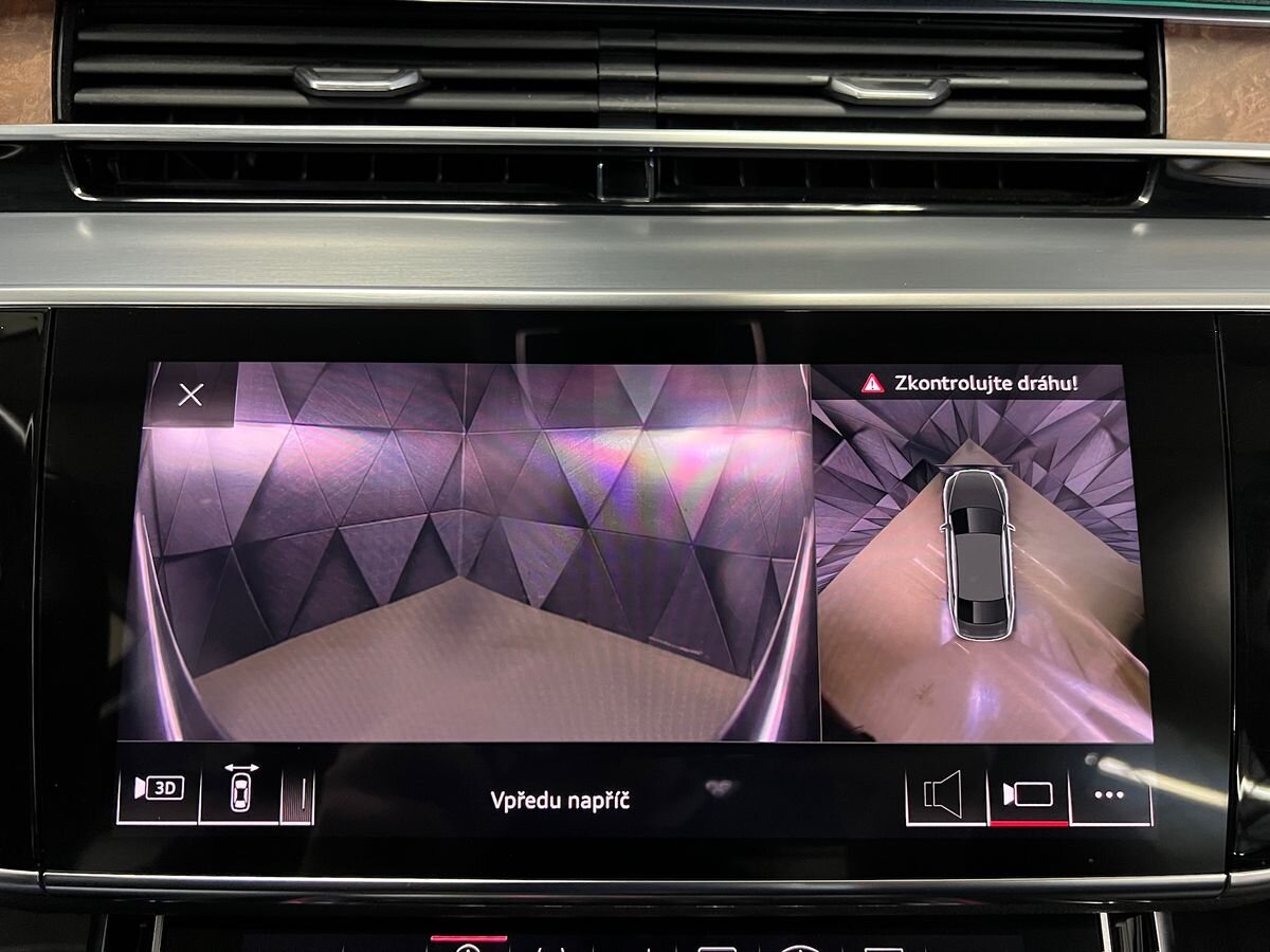 Audi A8 Sedan / Limuzína 3,0 l 210 kw