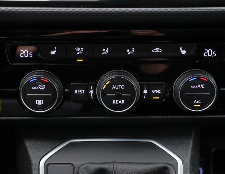 Volkswagen Multivan 30