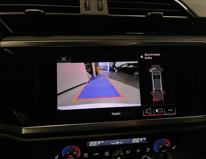 Audi Q3 SUV 1,5 l 110 kw