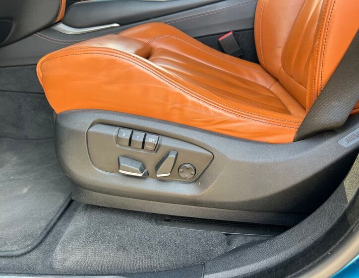 BMW X6 SUV / Terénní 4,4 l 512 kw