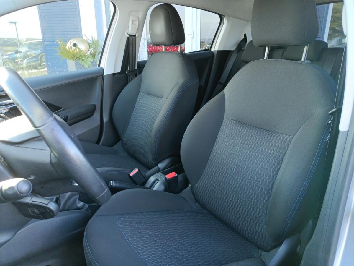 Peugeot 208 Hatchback 1,2 l 60 kw