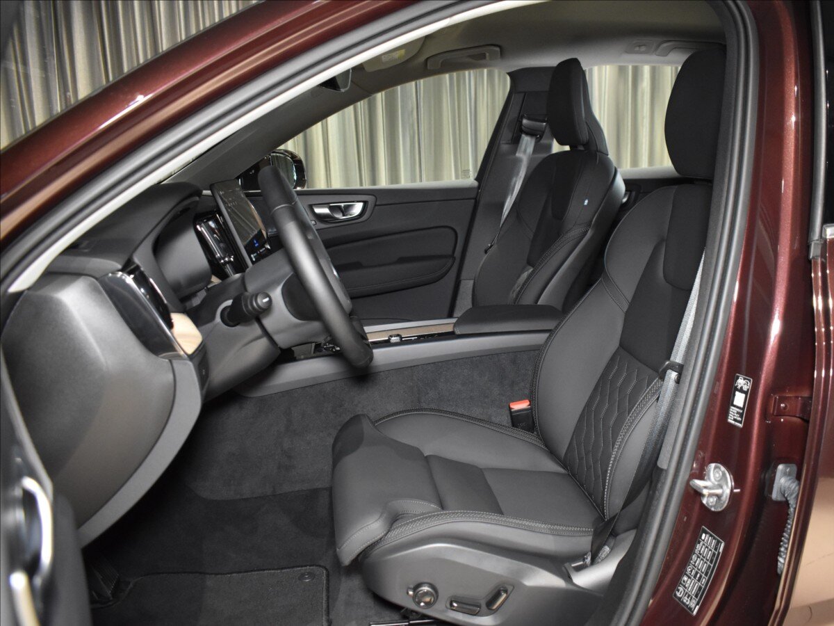 Volvo XC60 SUV / Terénní 2,0 l 184 kw