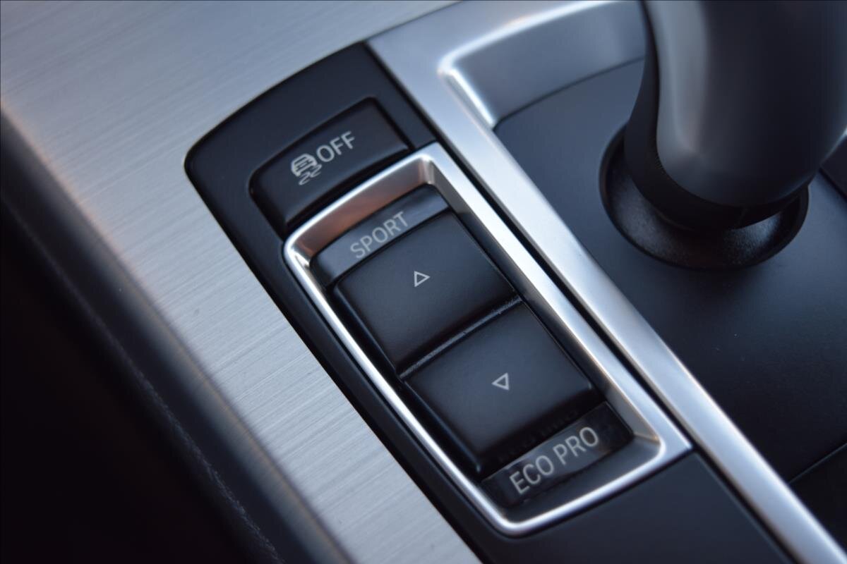 BMW X4 Sedan 2,0 l 140 kw